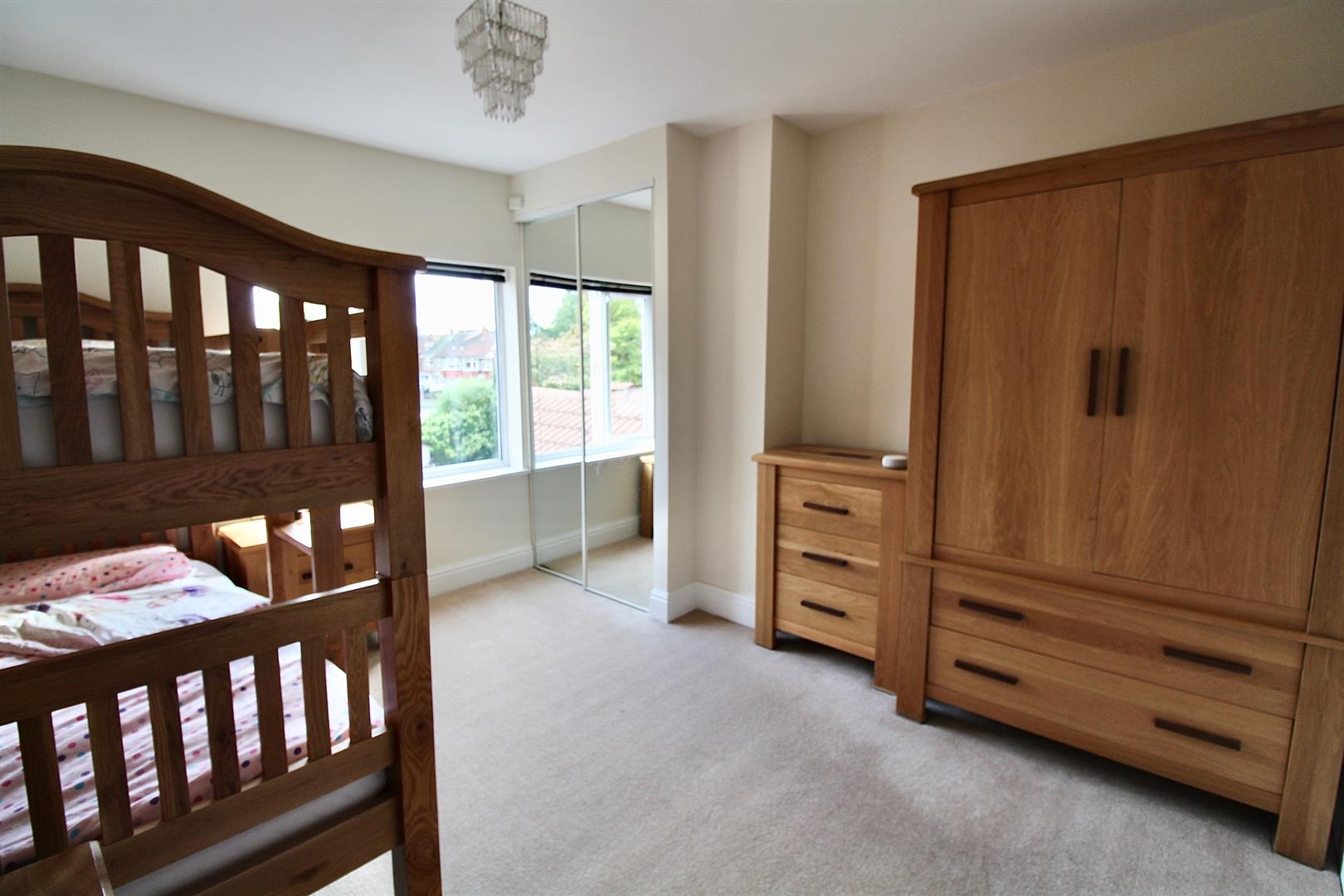 Kenilworth Avenue, Hull Symonds & Greenham